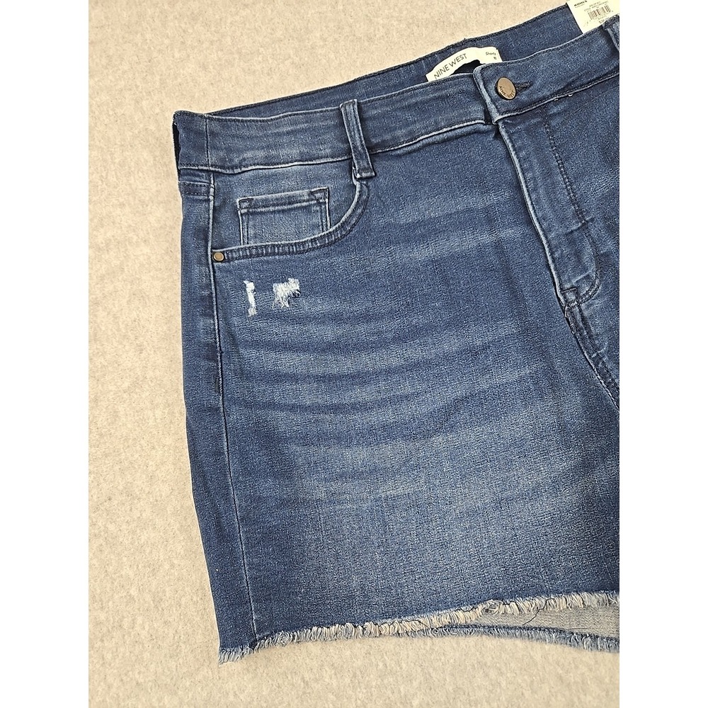 Nine West Womens Size 16 Denim Cut Off Distressed Jean Shorts Dark Blue NWT - Picture 2 of 7